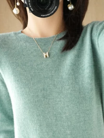 Casual Knitted Top Autumn And Winter Cashmere Sweater Women's Crew Neck Pullover.  Multiple colors